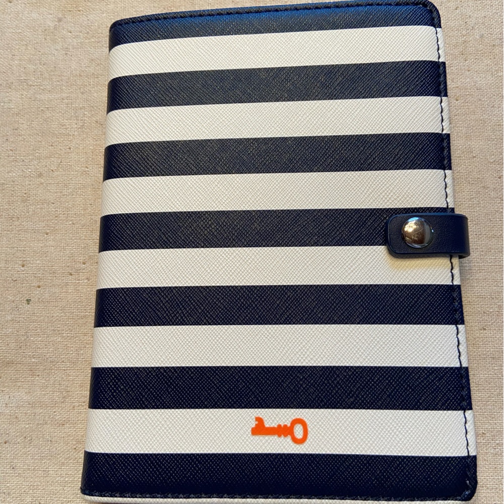 KEEP Collective charm and bracelet keeper! Perfect for travel!